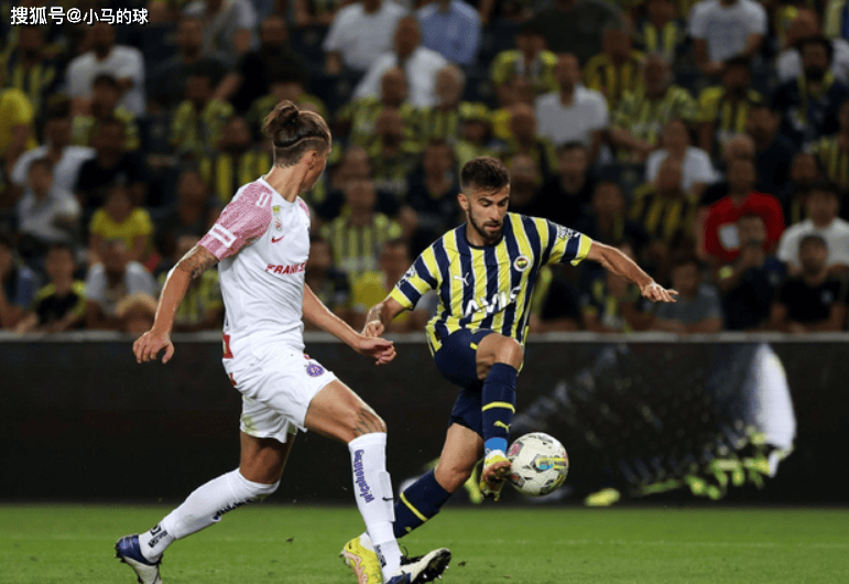 赛后斯图加特备战欧联，回应争议细节曝光，态度坚定，更衣室氛围转暖的简单介绍