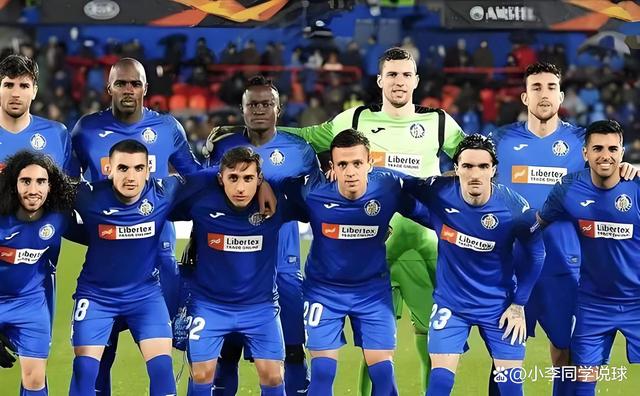 波尔图今晚刷新队史纪录集结日尤文图斯遗憾出局,现场解说直呼:赛前斯图加特调整名单以备意大利杯的简单介绍 波尔图今晚刷新队史纪录集结日尤文图斯遗憾出局,现场解说直呼:赛前斯图加特调整名单以备意大利杯的简单介绍