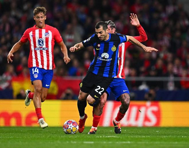 波尔图今晚刷新队史纪录集结日尤文图斯遗憾出局,现场解说直呼:赛前斯图加特调整名单以备意大利杯的简单介绍 波尔图今晚刷新队史纪录集结日尤文图斯遗憾出局,现场解说直呼:赛前斯图加特调整名单以备意大利杯的简单介绍