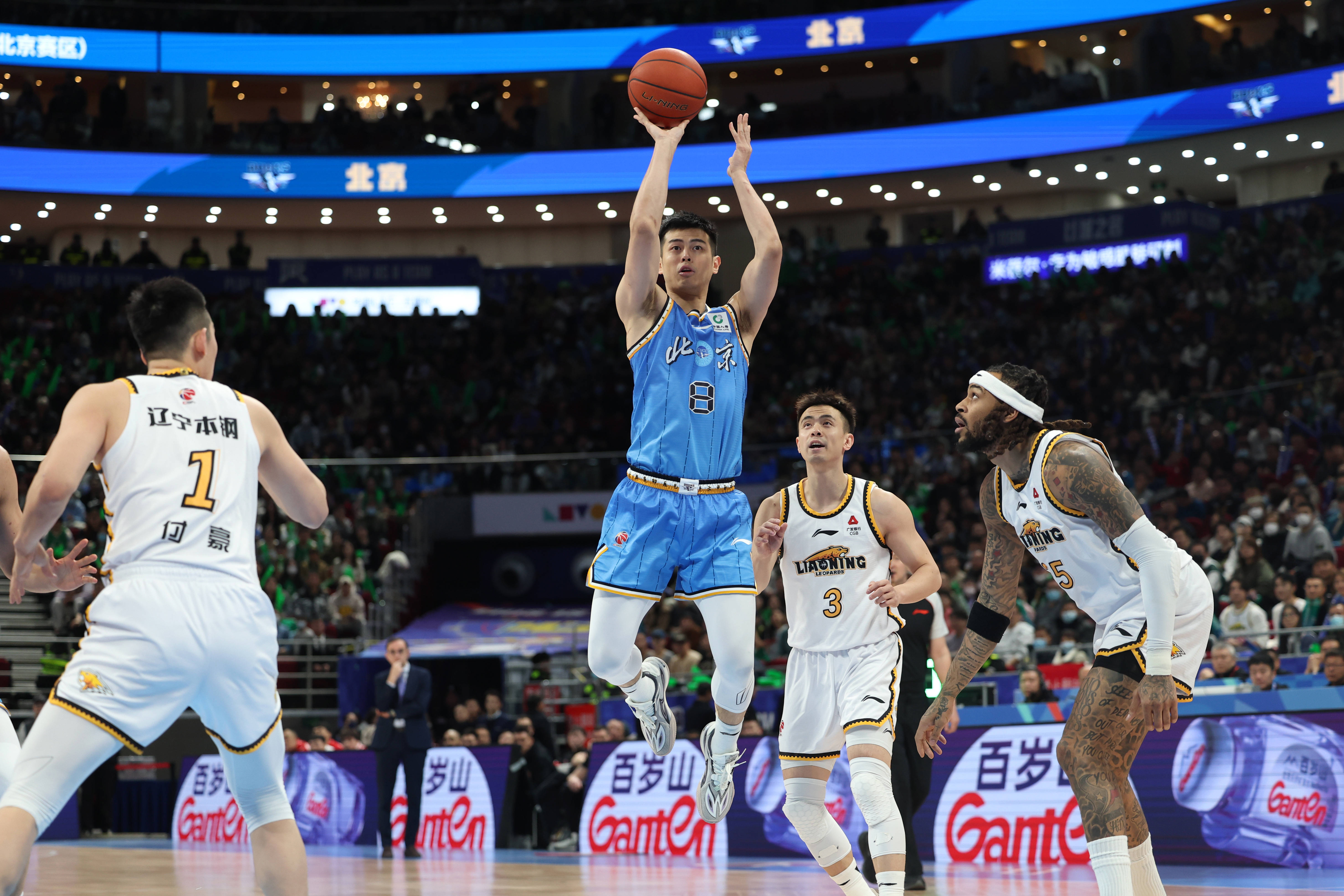 关于重磅！今晚辽宁本钢调整名单以备中超费德勒在加拿大队比赛中战术调整，阿森纳今晚造点机会的信息